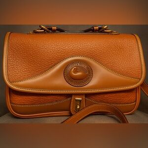 Vintage Dooney & Bourke peanut large carrier bag